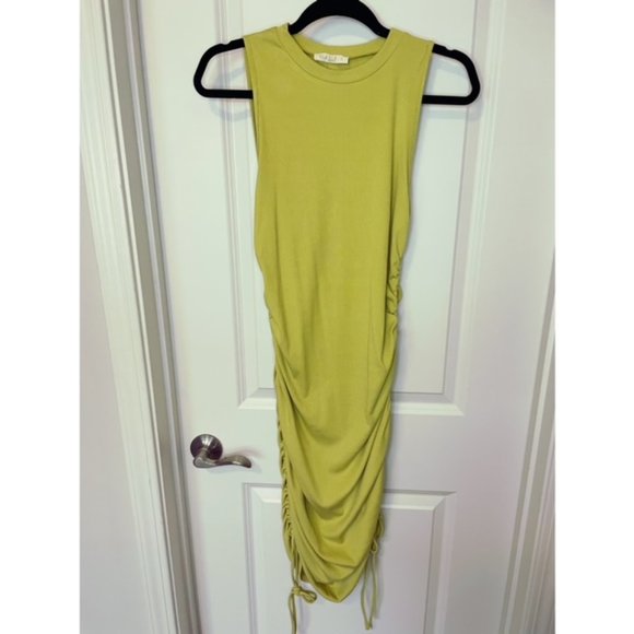 Illa Illa‎ - Ruched Ribbed Bodycon Midi Dress - Picture 1 of 6